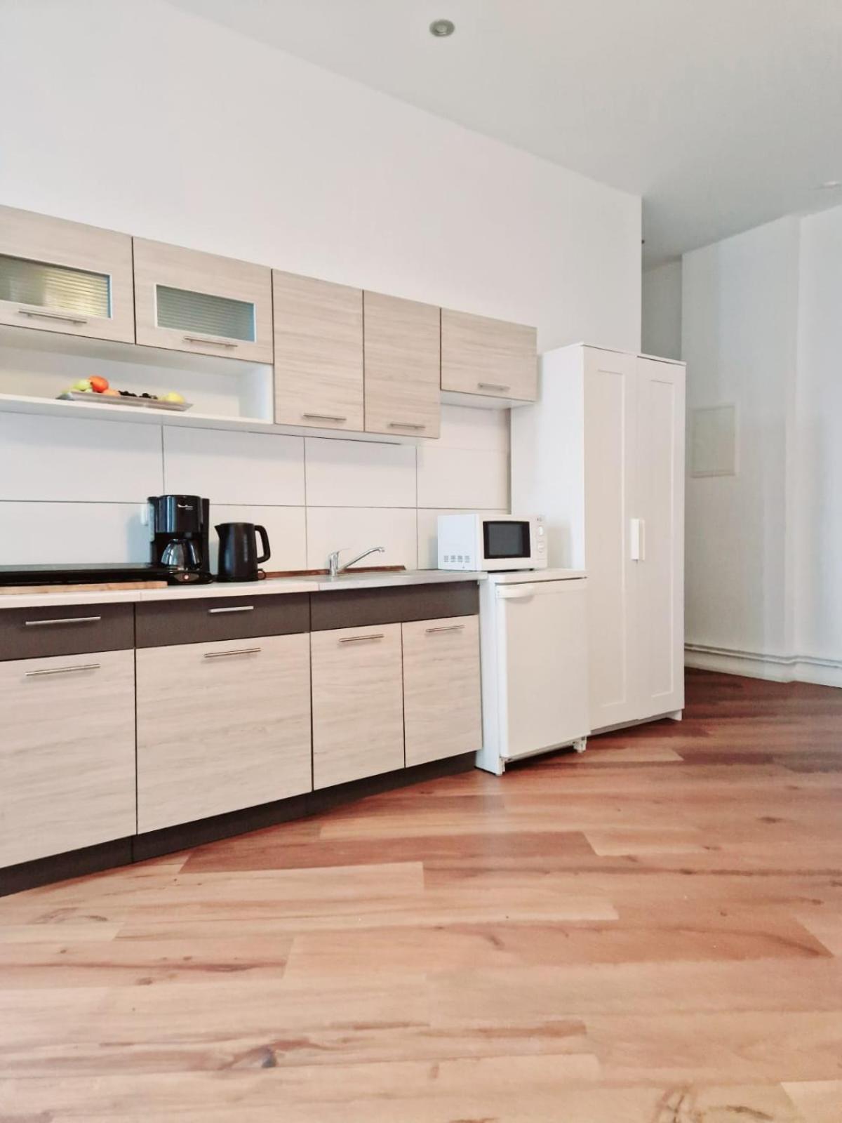 City Studio Apartment For 4, Near Sonnenallee Berlin Bagian luar foto