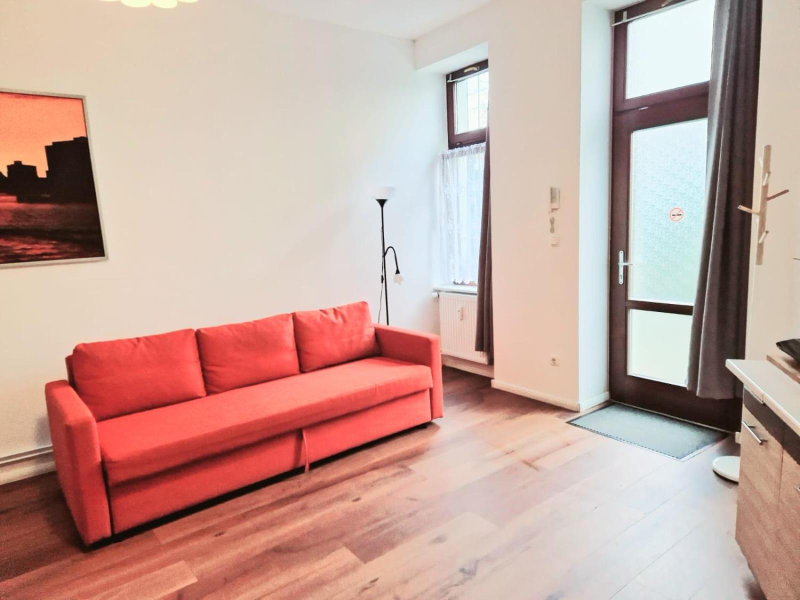 City Studio Apartment For 4, Near Sonnenallee Berlin Bagian luar foto
